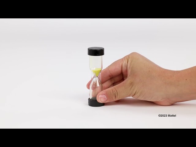Vídeo relacionado con Mattel Games Pictionary - Juego de fiesta solo para adultos, juego de dibujo con bocetos tontos y tarjetas de pista NSFW, tableros, marcadores y temporizador de arena
