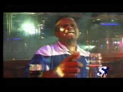 De grass for de neigbour to pass