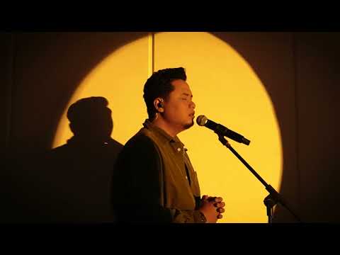 MAMA AKU INGIN PULANG | NIKE ARDILLA | COVER BY @TitoMunandar