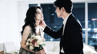 紀念日他私會白月光，買百萬手鏈送她卻拿贈品花束敷衍我，我終於死心出國離開，可發現我真的離開后，他卻後悔了……#短劇#虐戀#追妻火葬场