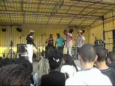 Concert a poissy 78. Akichi feat. Kerjo & Faco & Cameron & Bad King.