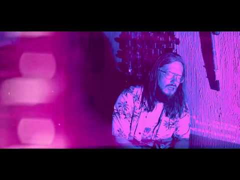 Araless video