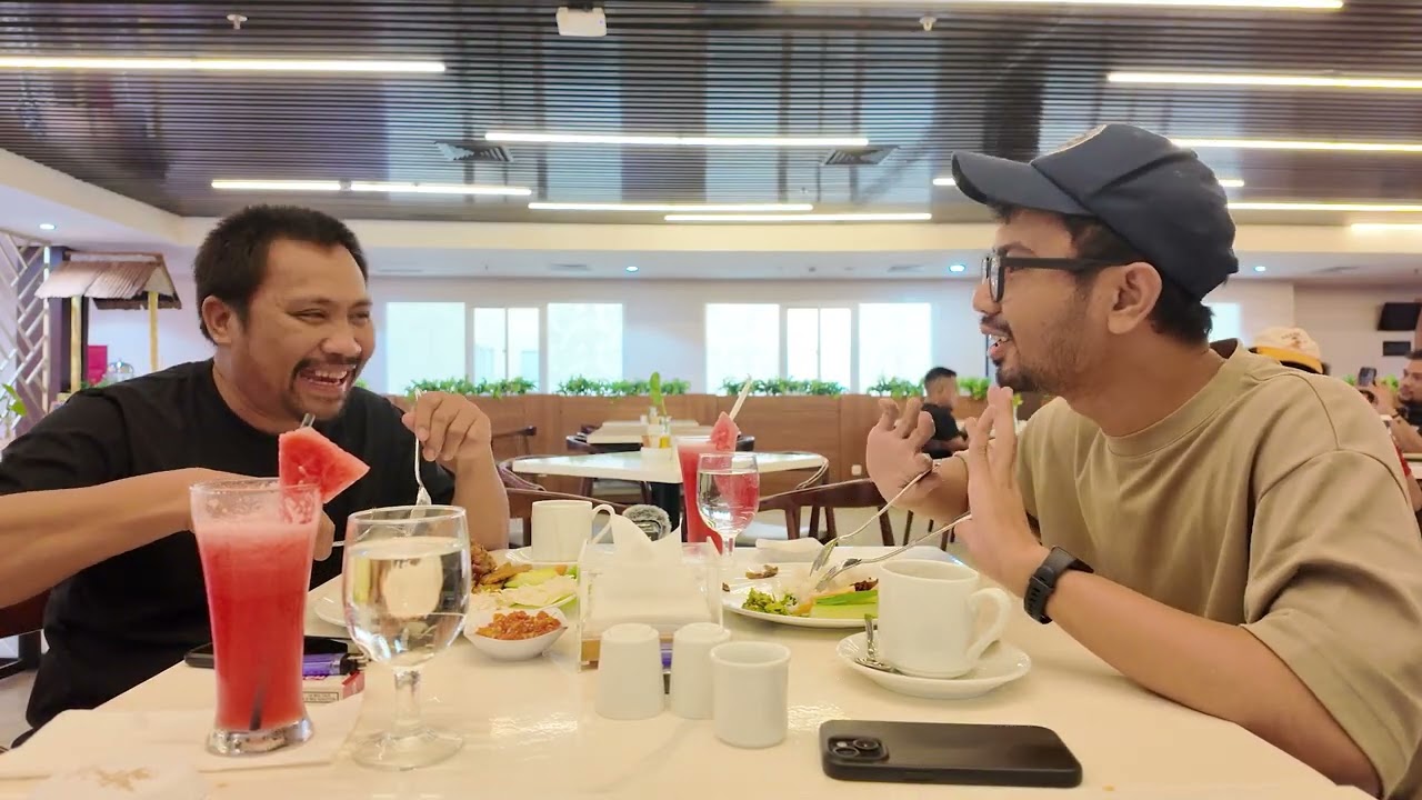 SHARING SANTAI BAHAS STAND UP FEST 2025 BERSAMA RIO DUMATUBUN