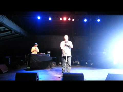 Sérgio Vaz celebra o hip-hop com poesia 'marginal' no Sarau Rap