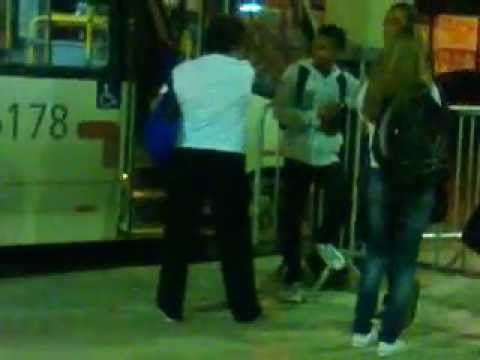 Bêbada na Rodoviária de Campo Grande.