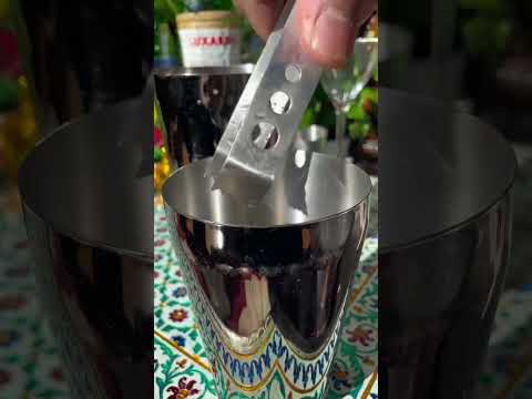 Cilantro and Green Chili Cocktail 🍸