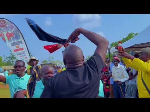 Bendera a Yesu QFM 94.3 Staff😂😂😂😂