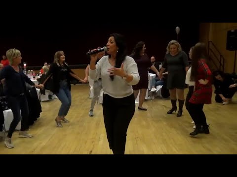 Lejla Leky - Igra gara u kolu (Uzivo)