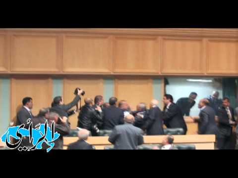 عراك بالايدي تحت قبة البرلمان الاردني