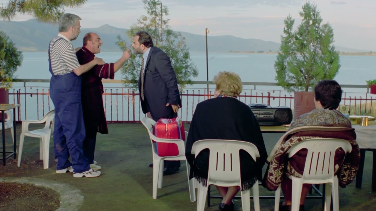 Trailer ΑΣ ΠΕΡΙΜΕΝΟΥΝ ΟΙ ΓΥΝΑΙΚΕΣ