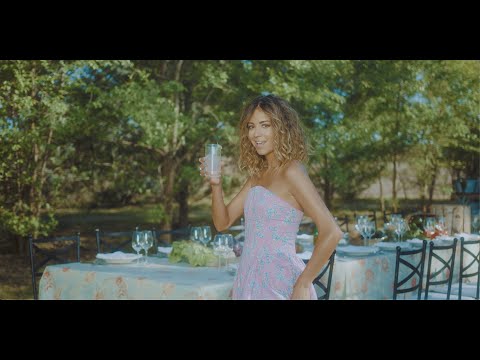 Sofía Ellar - Canción de Radio (Videoclip Oficial)