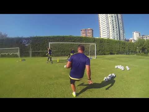 Fenerbahçe 2016: U 17 Goalkeeper training. Coach Gökhan Güldağ