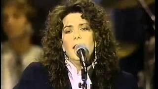 Kathy Mettea &amp; Tim O&#39;Brien - Walk The Way The Wind Blows ( Live on American Music Shop 1991)