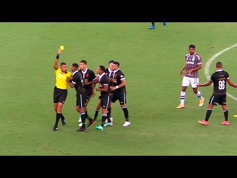 JOGADOR DO VASCO PARTE PRA CIMA DO ÁRBITRO DEPOIS DE LEVAR AMARELO | FLUMINENSE 0X0 VASCO