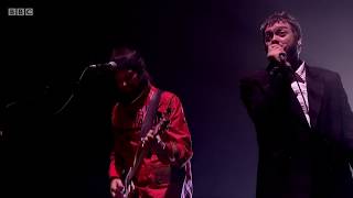 Kasabian - You&#39;re In Love With a Psycho (Reading Festival 2017) [06/18]