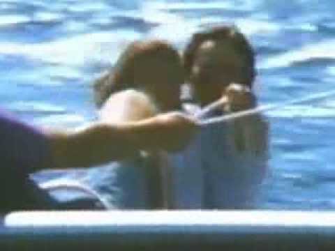 Трейлеры Челюсти 2