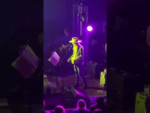 Anton Newcombe angry at audience member (Newcastle, UK 2023)