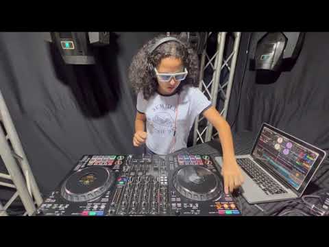 En prácticas con la DDJ-FLX10