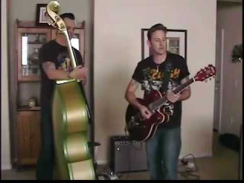 Buzz Campbell demo's his NOCTURNE BRAIN SELTZER w/ Jonny Bowler