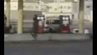 preview picture of video 'How do you fill Gas (petrol) in Saudi‏'