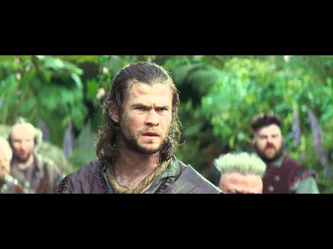 Snow White and the Huntsman (Clip 'Enchanted Forest')