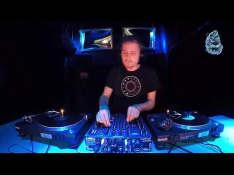 The Blue Oyster: internal explorer / 29.05 / 19 - 20