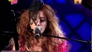 [問卦] 蔡依林自彈自唱！ 是不是很有才華？