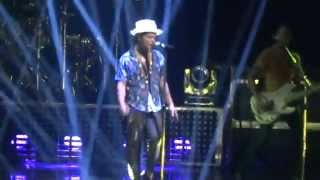 Bruno Mars - Gorilla - Arena Ciudad de México - (02-sep-2014)