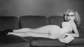 📸 100 Candid Celebrity Photos You Were Never Supposed to See - Rare Vintage Images