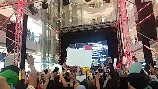 Download lagu Saya Pasti Bisa ~ Merry Riana di acara YouTube Fan Fest mp3