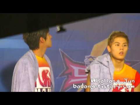 110814 ZE:A 제국의아이들 dongjun 동준 출발드림팀 :: 응원중인 동준이~::