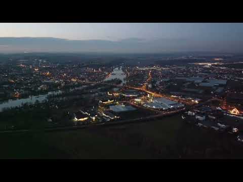 Kitzingen in der Dämmerung aufgenommen mit einer DJI-Mavic-Mini 720p
