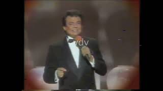 Noche de Valores, Unos quitan. Otros dan, José José