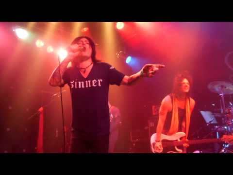 Phil Lewis / Tracii Guns / L.A. Guns Reunion w/ Sin City Sinners - Rip & Tear
