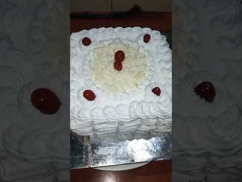simple cake decoration/white forest/Naseera's world2021 #short