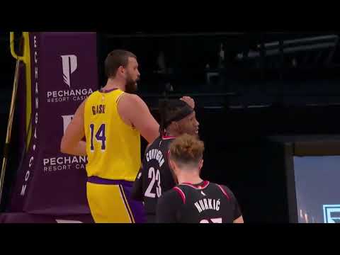 Anthony Davis And Marc Gasol runs a pick and roll play big to big 👀