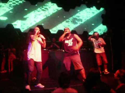 EMICIDA Convida Flow Mc - VILEIRO part Marcello Gugu & Bitrinho   ( Ao vivo Clash Club )