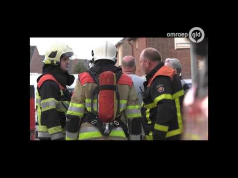 Grote brand in huis in woonwijk Haaften