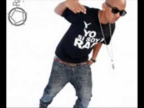 lolo en el microfono  atra de la paca de euro .wmv