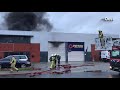Grote brand in bedrijfspand Almelo onder controle