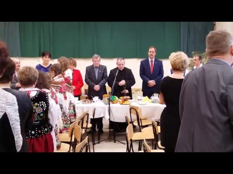 Poświęcenie opłatków podczas Uroczystej Sesji Opłatkowej 2015 Rady Gminy Krasne
