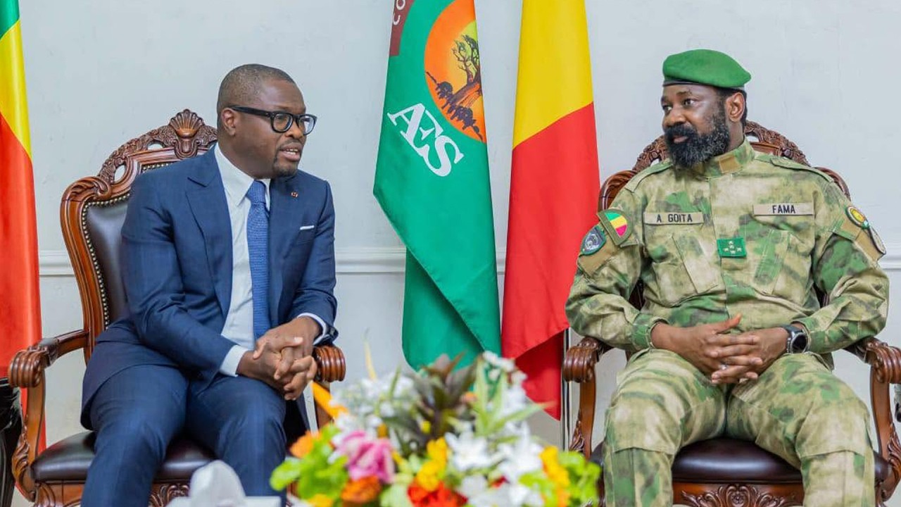 En images: l'arrivée du Président de la République du Bénin au Mali