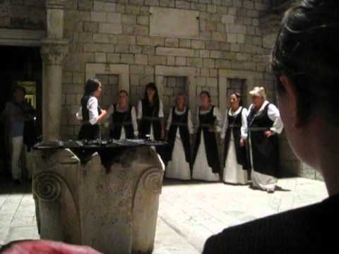 Okrug selo - Klapa Mindula