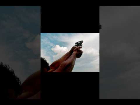 ¿Dónde caen las balas que se disparan al aire?