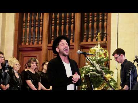 Matt Cardle - First Time Ever I Saw Your Face | Choir On The Green Christmas Concert 21.12.2019