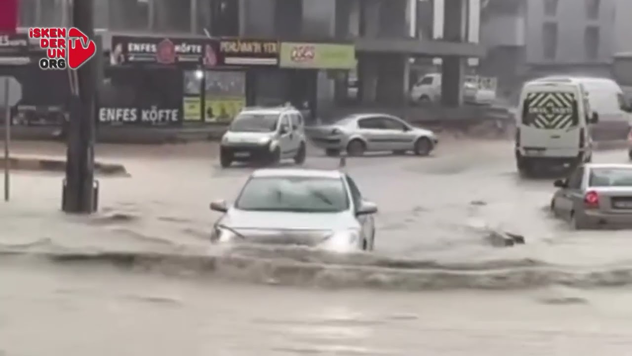 Hatay’da Şiddetli Yağış Hayatı Felç Etti