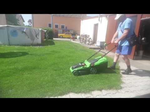 Rasen mähen mit zwei Händen! 29.05.2017!