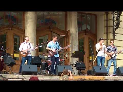 A GRUND - Csak úgy csinál [Pál Utcai Fiúk] (live @ Vígmajális)