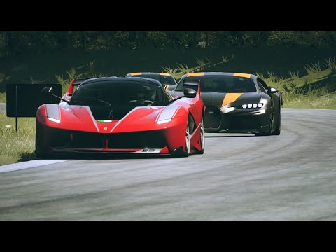 Bugatti Chiron Super Sport 300+ vs Ferrari FXX-K at Old Spa