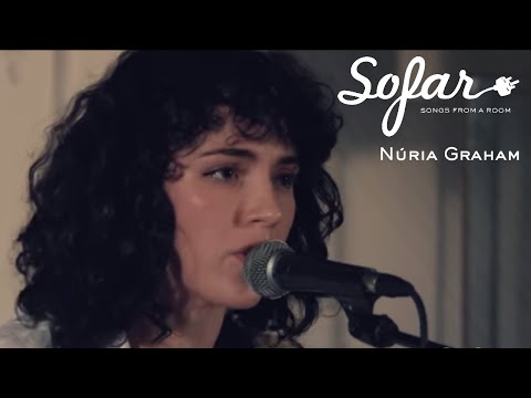 Núria Graham - Bird Hits Its Head Against The Wall | Sofar Barcelona